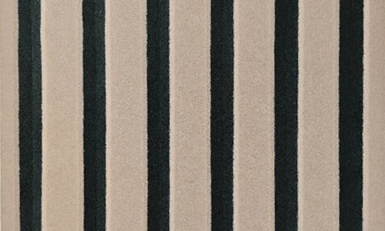 Vertical Two-Tone Design: Slim & Stylish